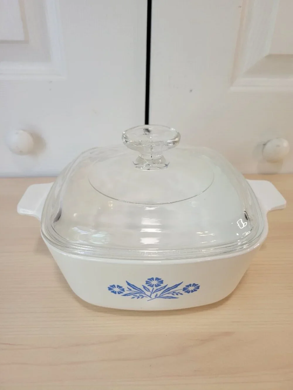 Vintage CORNINGWARE Blue Cornflower 1.5-Quart Casserole Dish w/ Damaged Lid Knob